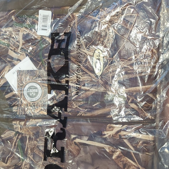 Realtree Drake Waterflow Camo Windproof Tech Vest - Picture 5 of 5